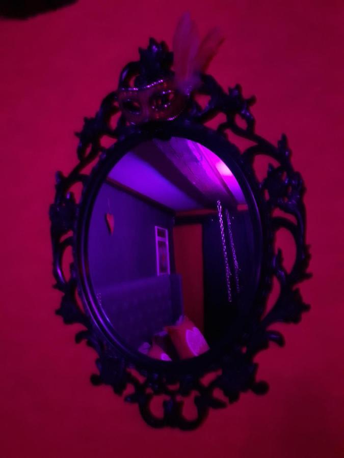 Love Room Le Rouge Et Noir Barr Kültér fotó