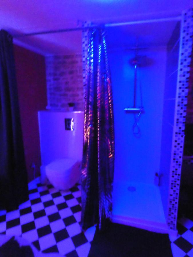 Love Room Le Rouge Et Noir Barr Kültér fotó