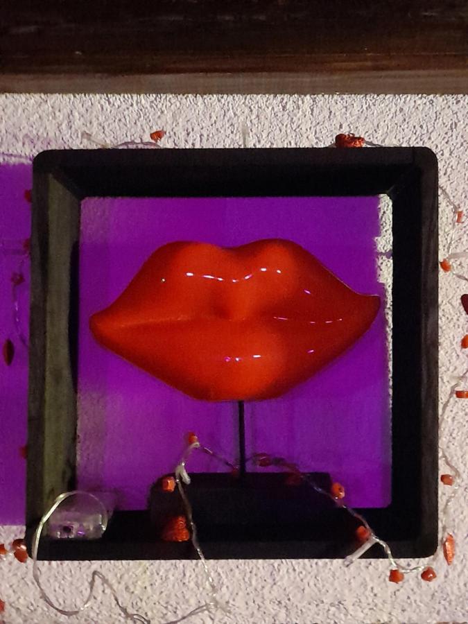 Love Room Le Rouge Et Noir Barr Kültér fotó