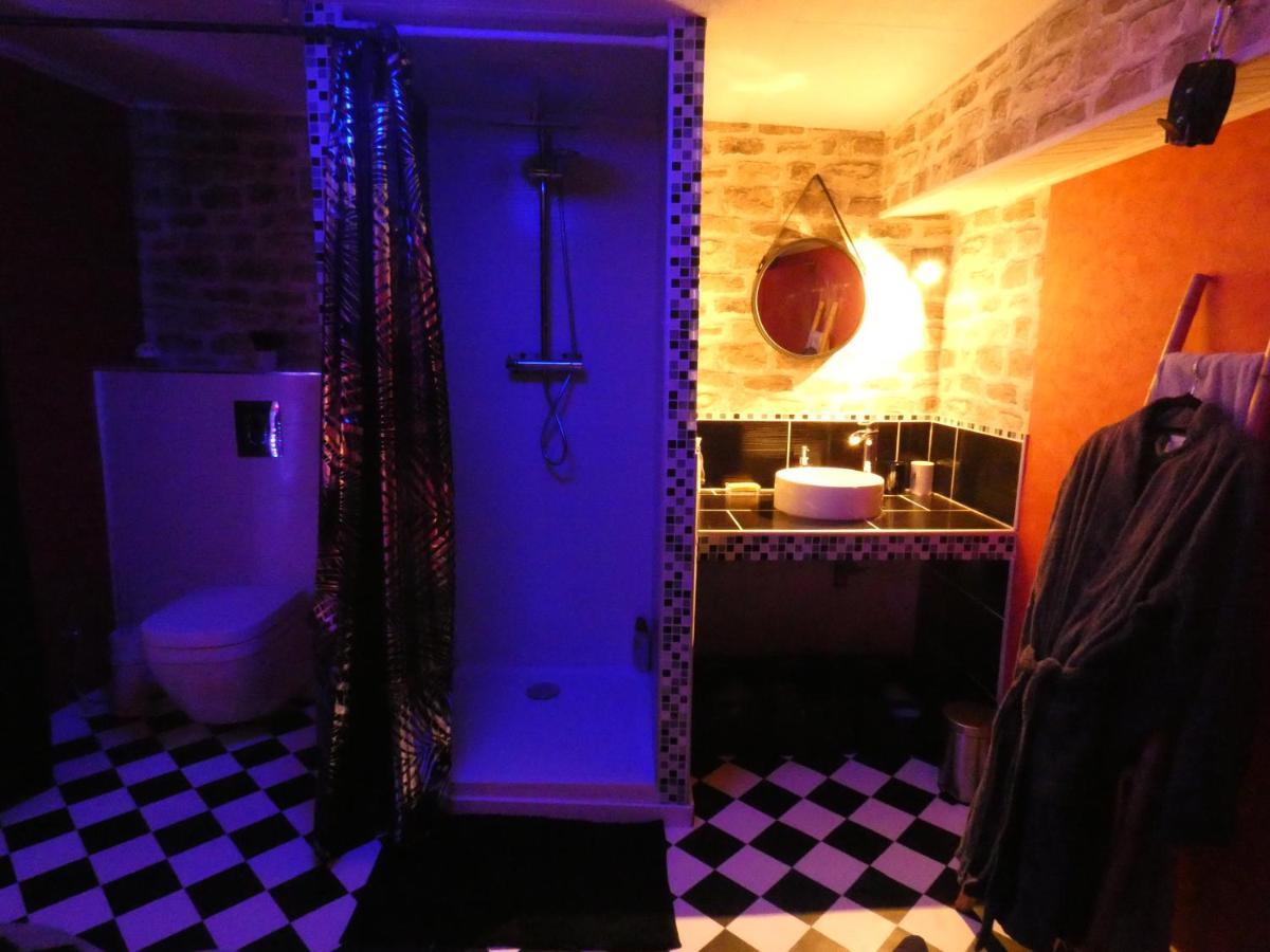 Love Room Le Rouge Et Noir Barr Kültér fotó