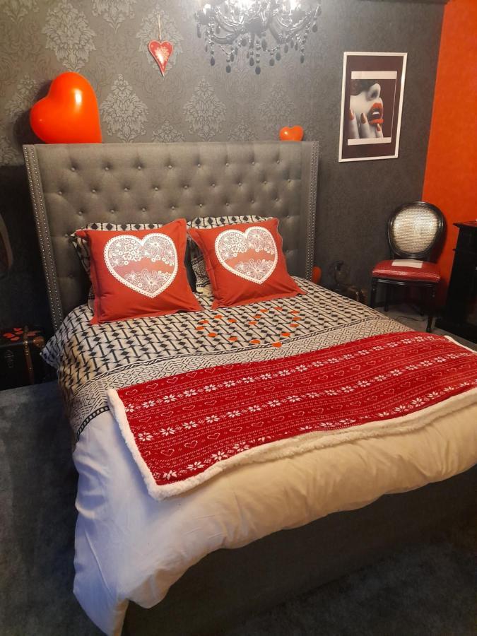Love Room Le Rouge Et Noir Barr Kültér fotó