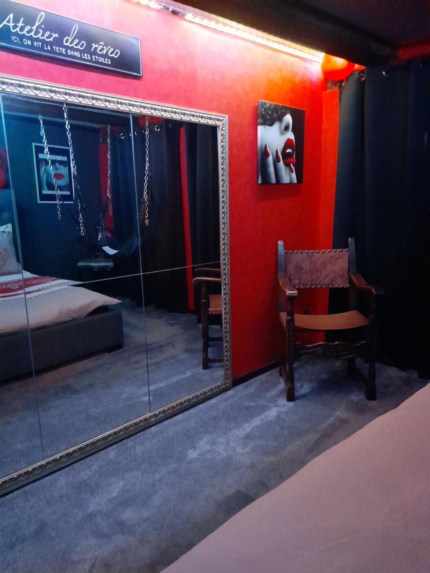 Love Room Le Rouge Et Noir Barr Kültér fotó