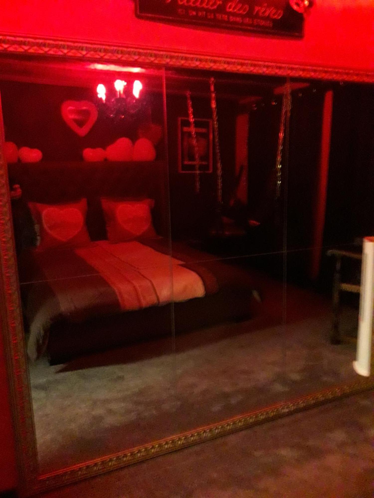 Love Room Le Rouge Et Noir Barr Kültér fotó