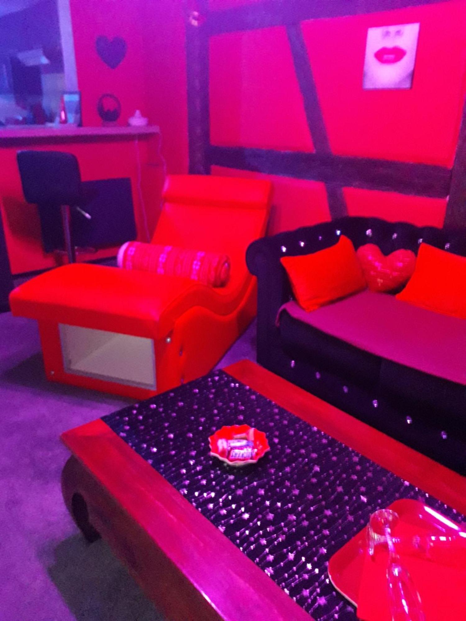 Love Room Le Rouge Et Noir Barr Kültér fotó