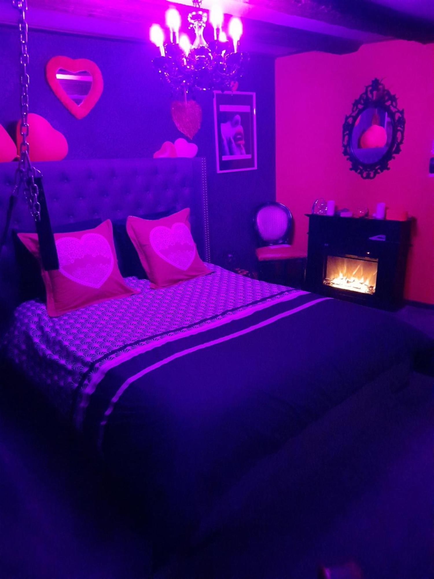 Love Room Le Rouge Et Noir Barr Kültér fotó